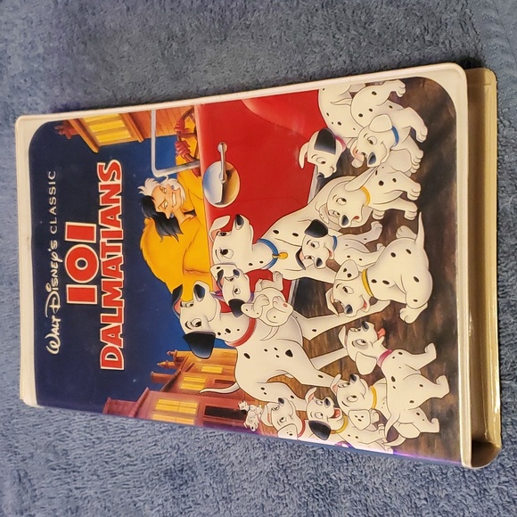 101 Dalmatians - Picture 1 of 4